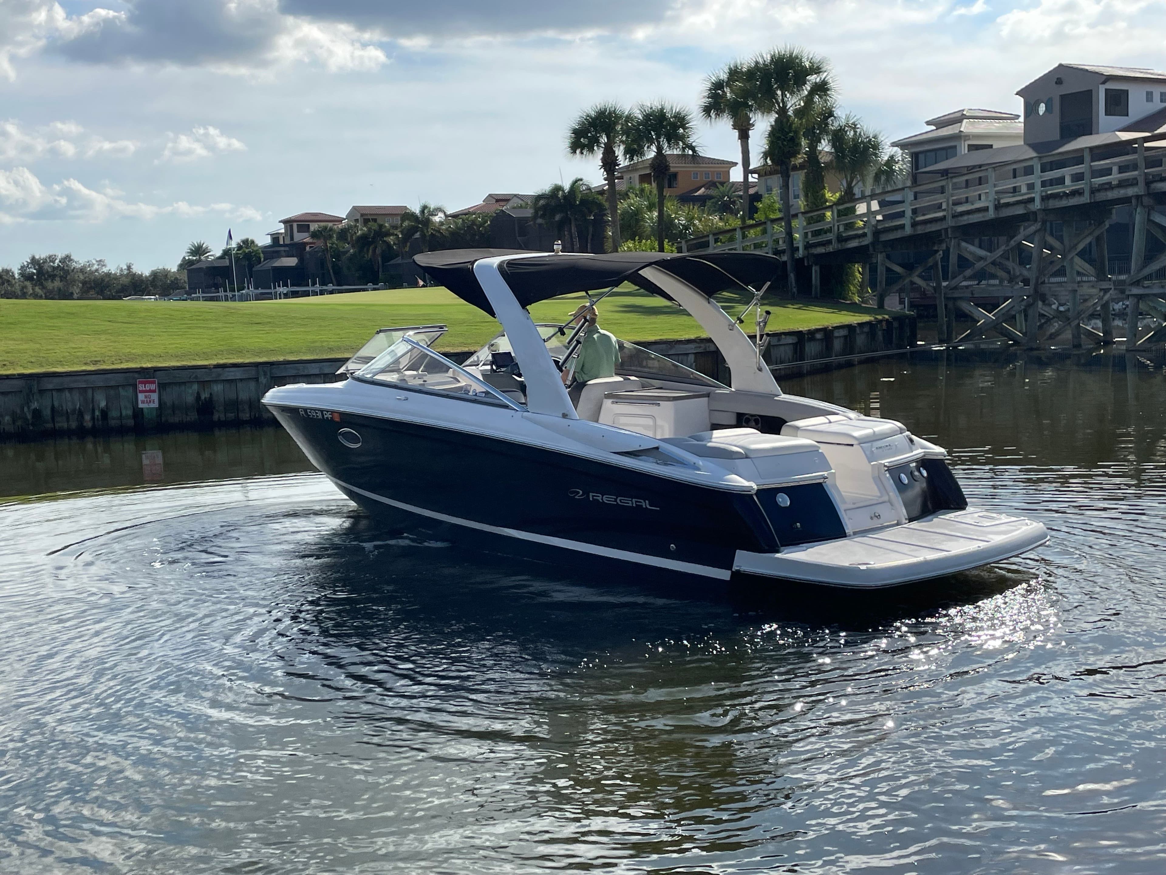 2011 Regal 2700 Bowrider