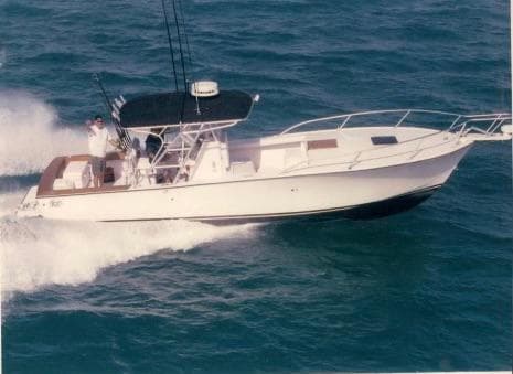2000 Stuart Angler 32 Center Console/Cutty