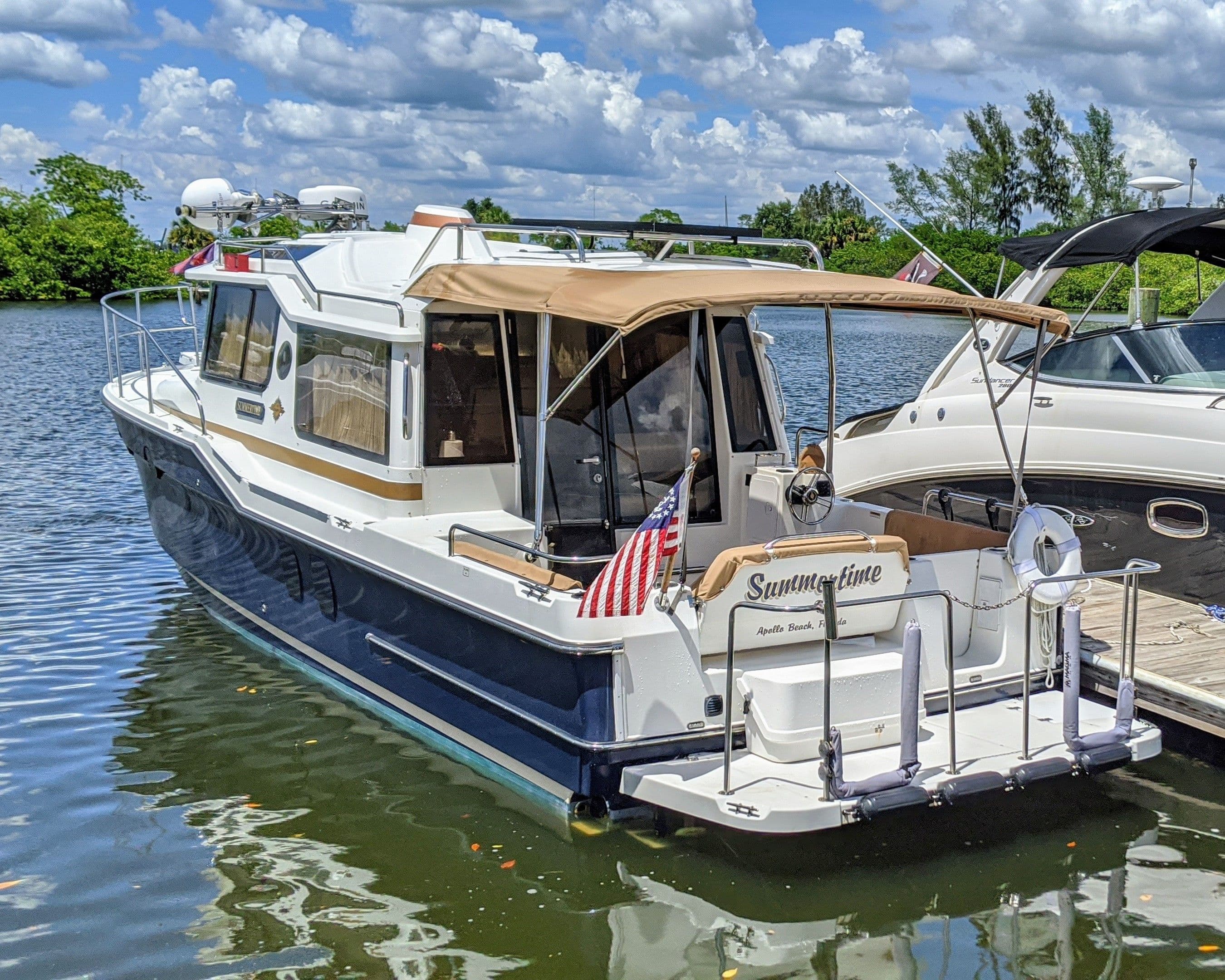 2015 Ranger Tugs R-29 S LE