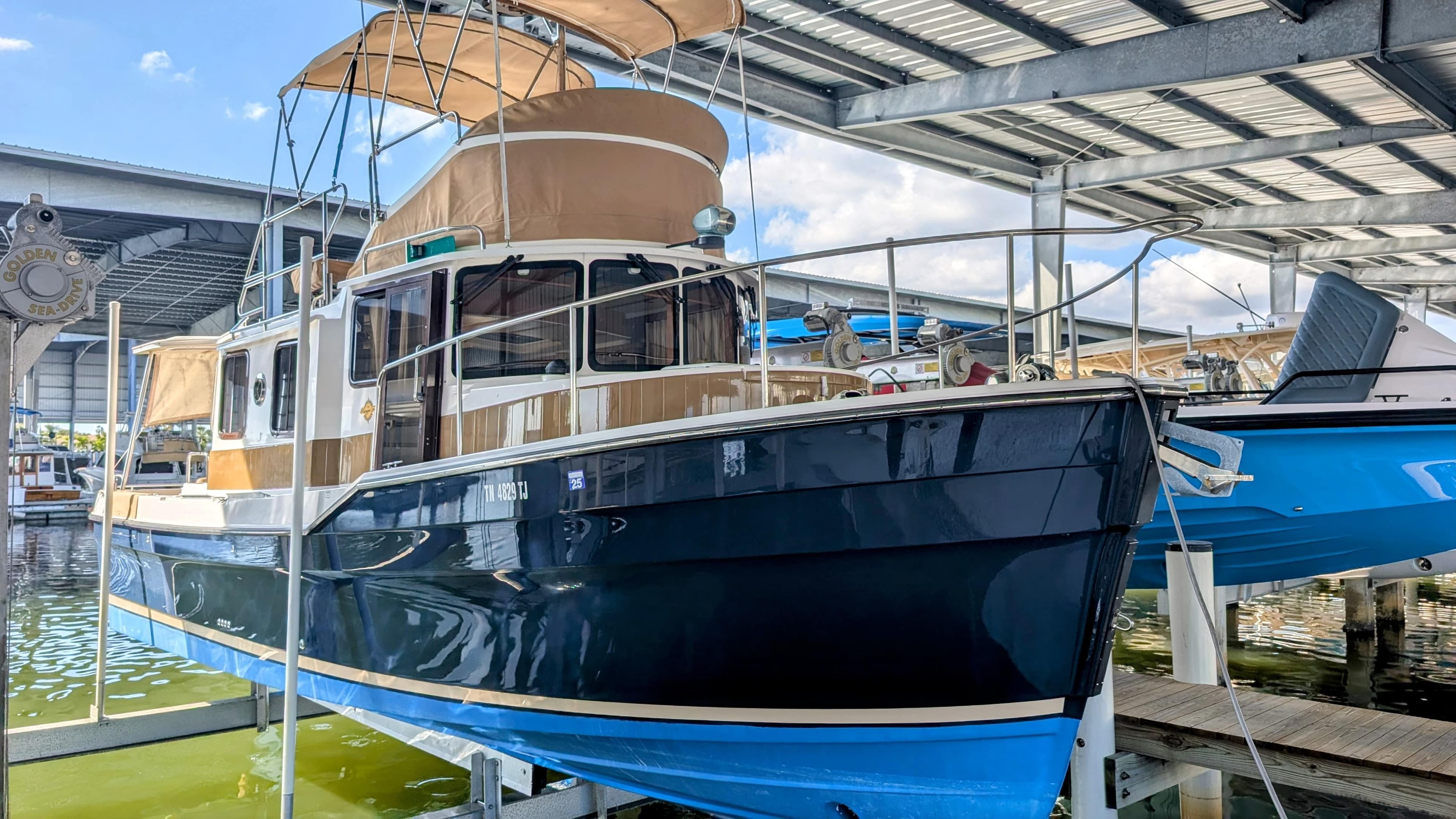 2018 Ranger Tugs R-31 CB